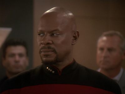 Star Trek: Deep Space Nine Screencaps "Paradise Lost" (S4:E12)