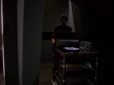 Star Trek: Deep Space Nine Screencaps "Paradise Lost" (S4:E12)