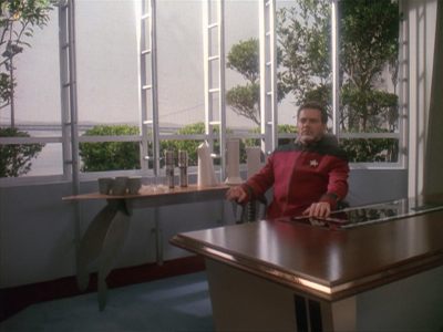 Star Trek: Deep Space Nine Screencaps "Paradise Lost" (S4:E12)