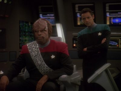 Star Trek: Deep Space Nine Screencaps "Paradise Lost" (S4:E12)