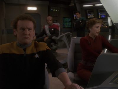 Star Trek: Deep Space Nine Screencaps "Paradise Lost" (S4:E12)