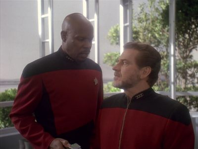 Star Trek: Deep Space Nine Screencaps "Paradise Lost" (S4:E12)