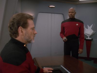 Star Trek: Deep Space Nine Screencaps "Paradise Lost" (S4:E12)