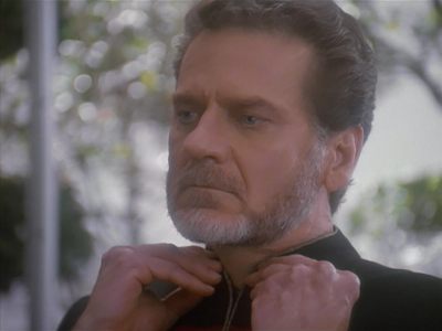 Star Trek: Deep Space Nine Screencaps "Paradise Lost" (S4:E12)