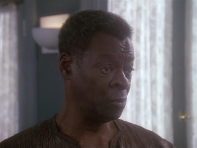 Star Trek: Deep Space Nine Screencaps "Paradise Lost" (S4:E12)