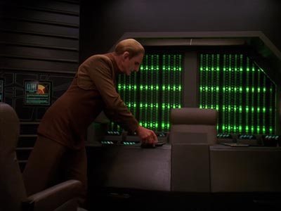 Star Trek: Deep Space Nine Screencaps "Crossfire" (S4:E13)