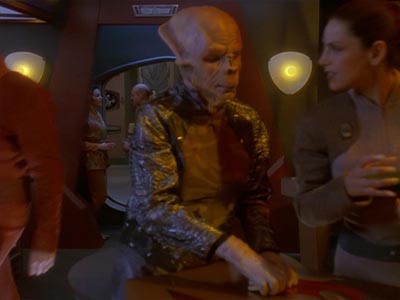 Star Trek: Deep Space Nine Screencaps "Crossfire" (S4:E13)