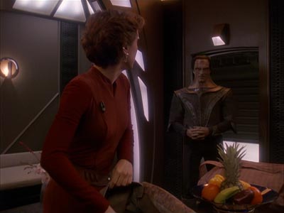 Star Trek: Deep Space Nine Screencaps "Return to Grace" (S4:E14)
