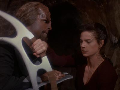 Star Trek: Deep Space Nine Screencaps "The Sons of Mogh" (S4:E15)