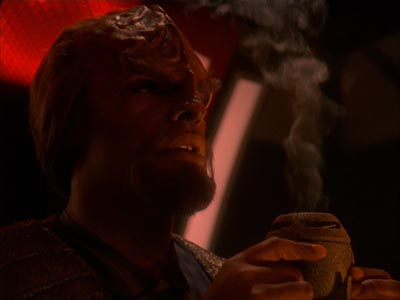 Star Trek: Deep Space Nine Screencaps "The Sons of Mogh" (S4:E15)