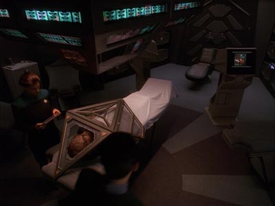 Star Trek: Deep Space Nine Screencaps "The Sons of Mogh" (S4:E15)