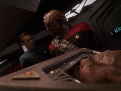 Star Trek: Deep Space Nine Screencaps "The Sons of Mogh" (S4:E15)