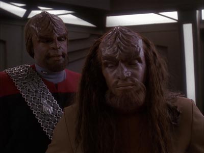 Star Trek: Deep Space Nine Screencaps "The Sons of Mogh" (S4:E15)