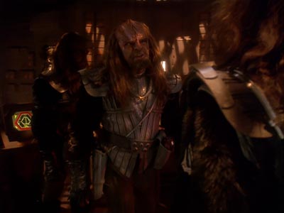 Star Trek: Deep Space Nine Screencaps "The Sons of Mogh" (S4:E15)