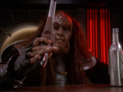 Star Trek: Deep Space Nine Screencaps "The Sons of Mogh" (S4:E15)