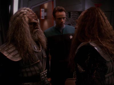 Star Trek: Deep Space Nine Screencaps "The Sons of Mogh" (S4:E15)