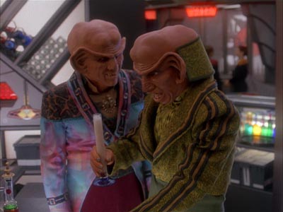 Star Trek: Deep Space Nine Screencaps "Bar Association" (S4:E16)