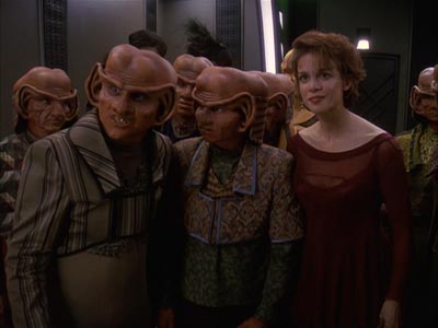 Star Trek: Deep Space Nine Screencaps "Bar Association" (S4:E16)