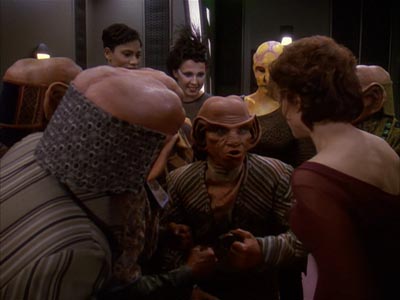 Star Trek: Deep Space Nine Screencaps "Bar Association" (S4:E16)
