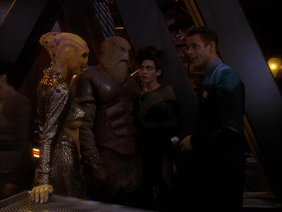 Star Trek: Deep Space Nine Screencaps "Accession" (S4:E17)