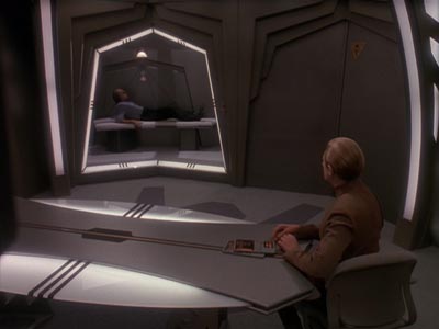 Star Trek: Deep Space Nine Screencaps "Rules of Engagement" (S4:E18)