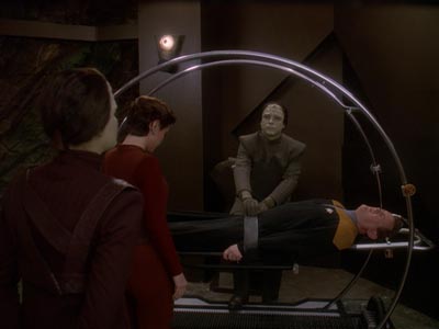 Star Trek: Deep Space Nine Screencaps "Hard Time" (S4:E19)
