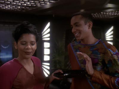 Star Trek: Deep Space Nine Screencaps "For the Cause" (S4:E22)