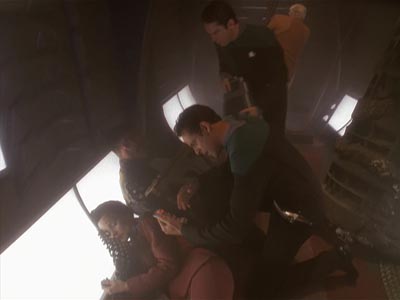 Star Trek: Deep Space Nine Screencaps "To the Death" (S4:E23)