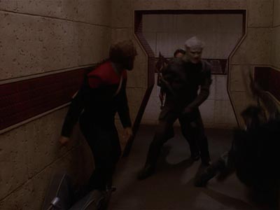 Star Trek: Deep Space Nine Screencaps "To the Death" (S4:E23)