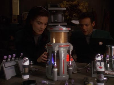 Star Trek: Deep Space Nine Screencaps "The Quickening" (S4:E24)
