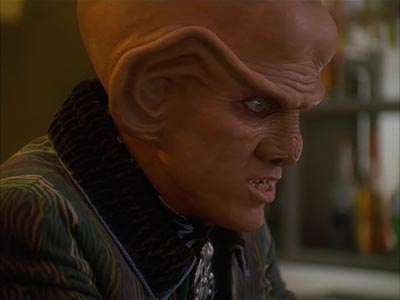 Star Trek: Deep Space Nine Screencaps "Body Parts" (S4:E25)