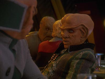 Star Trek: Deep Space Nine Screencaps "Body Parts" (S4:E25)