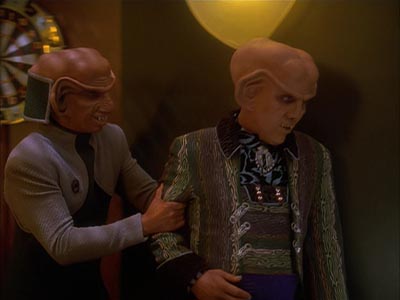Star Trek: Deep Space Nine Screencaps "Body Parts" (S4:E25)