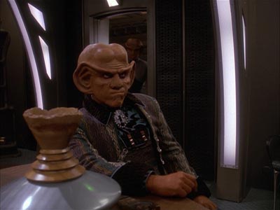 Star Trek: Deep Space Nine Screencaps "Body Parts" (S4:E25)