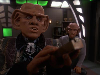 Star Trek: Deep Space Nine Screencaps "Body Parts" (S4:E25)