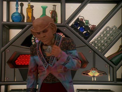 Star Trek: Deep Space Nine Screencaps "Body Parts" (S4:E25)