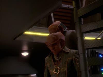 Star Trek: Deep Space Nine Screencaps "Body Parts" (S4:E25)
