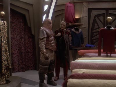 Star Trek: Deep Space Nine Screencaps "Body Parts" (S4:E25)