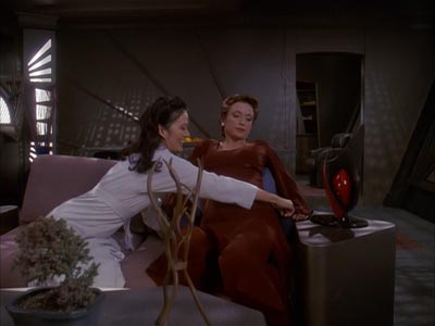 Star Trek: Deep Space Nine Screencaps "Body Parts" (S4:E25)