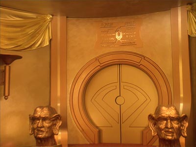 Star Trek: Deep Space Nine Screencaps "Body Parts" (S4:E25)