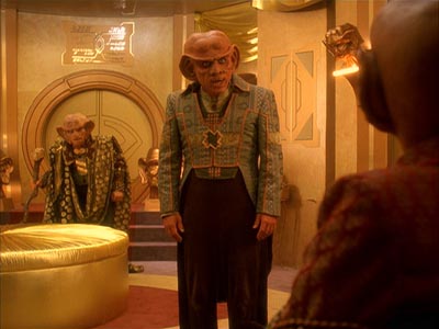 Star Trek: Deep Space Nine Screencaps "Body Parts" (S4:E25)