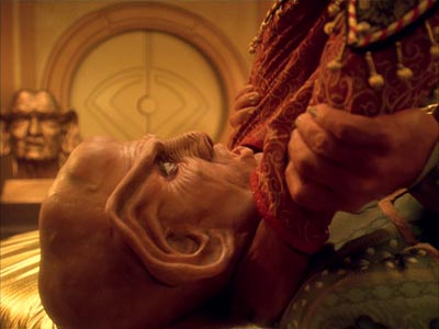 Star Trek: Deep Space Nine Screencaps "Body Parts" (S4:E25)