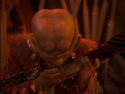 Star Trek: Deep Space Nine Screencaps "Body Parts" (S4:E25)