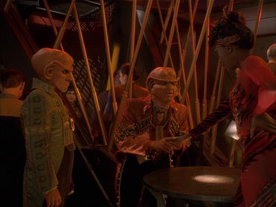 Star Trek: Deep Space Nine Screencaps "Body Parts" (S4:E25)