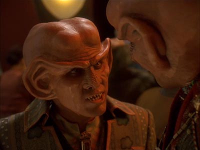 Star Trek: Deep Space Nine Screencaps "Body Parts" (S4:E25)