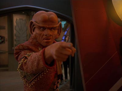 Star Trek: Deep Space Nine Screencaps "Body Parts" (S4:E25)