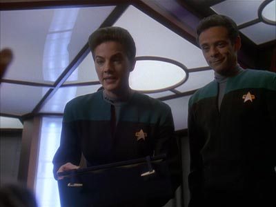 Star Trek: Deep Space Nine Screencaps "Body Parts" (S4:E25)