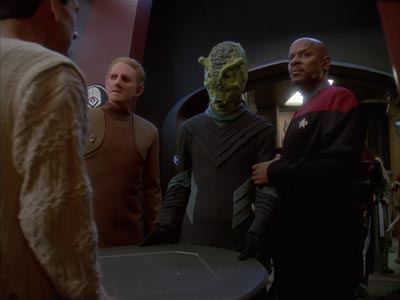 Star Trek: Deep Space Nine Screencaps "Body Parts" (S4:E25)