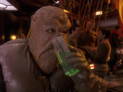 Star Trek: Deep Space Nine Screencaps "The Visitor" (S4:E3)