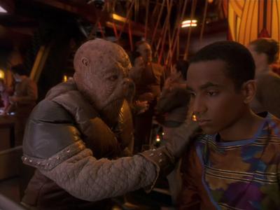 Star Trek: Deep Space Nine Screencaps "The Visitor" (S4:E3)